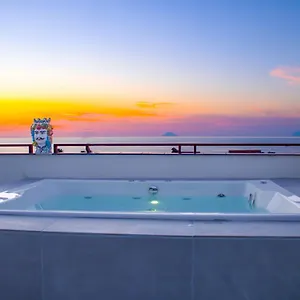 Duca D'aosta Terrace, Skypool & Sauna Acquedolci